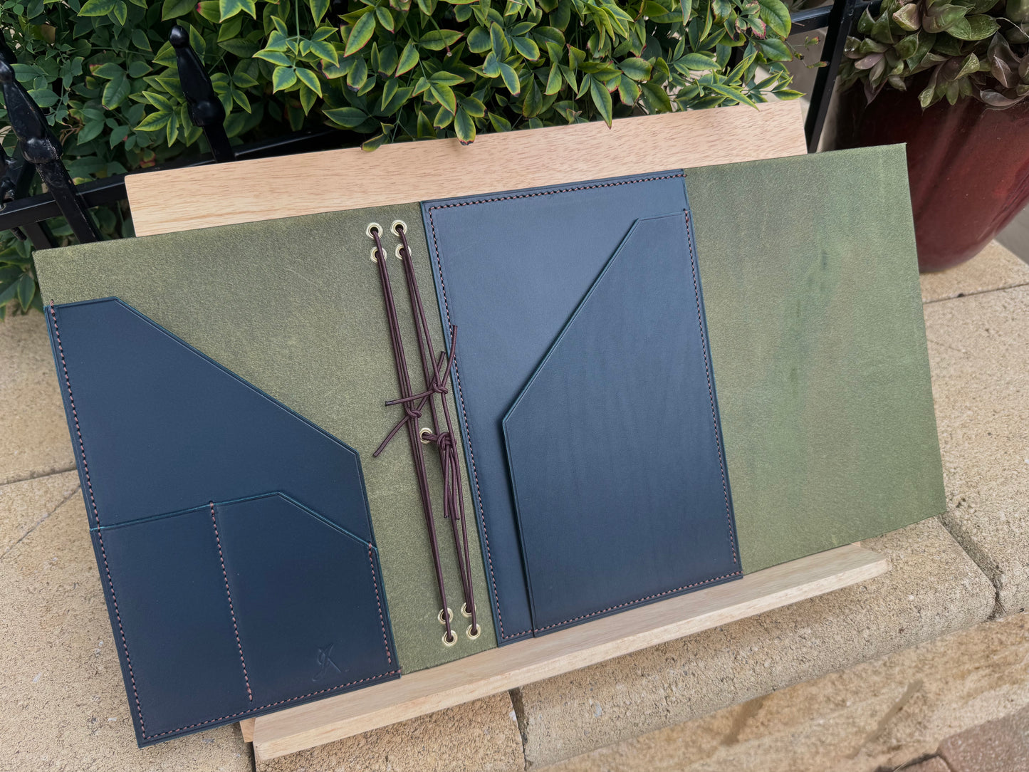 Memoir Pocket Trifold (A5)