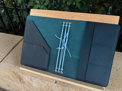 Narrator Pocket Bifold (A5)