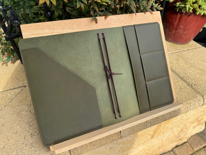 Narrator Pocket Bifold (A5)
