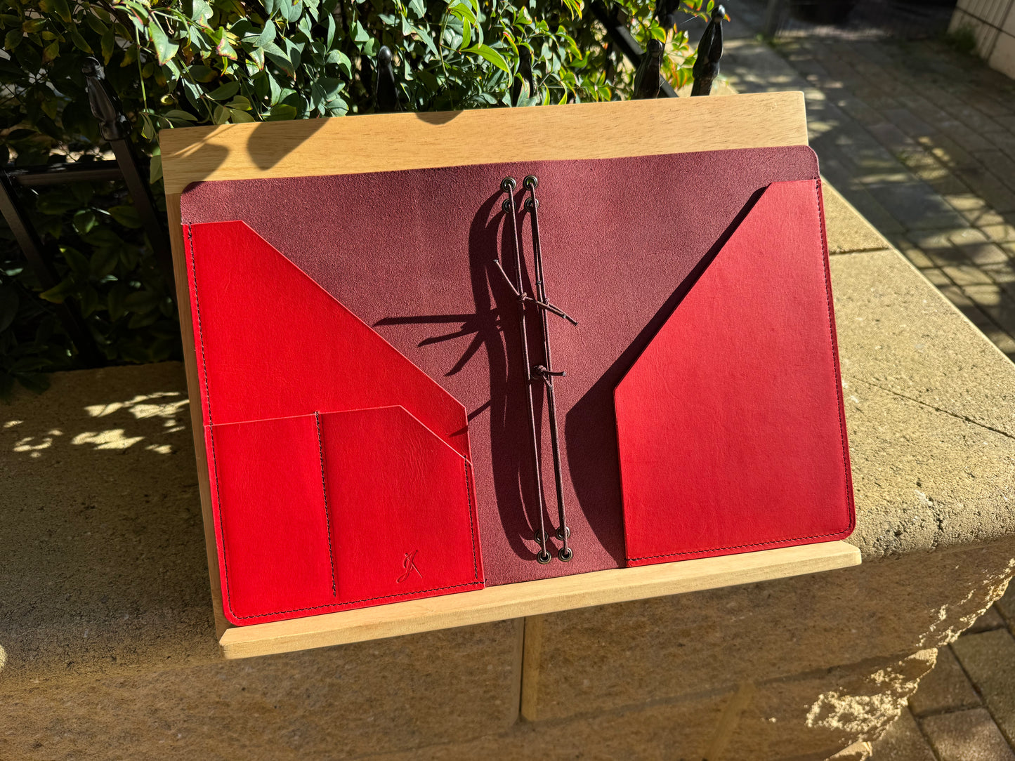 Narrator Pocket Bifold (A5)