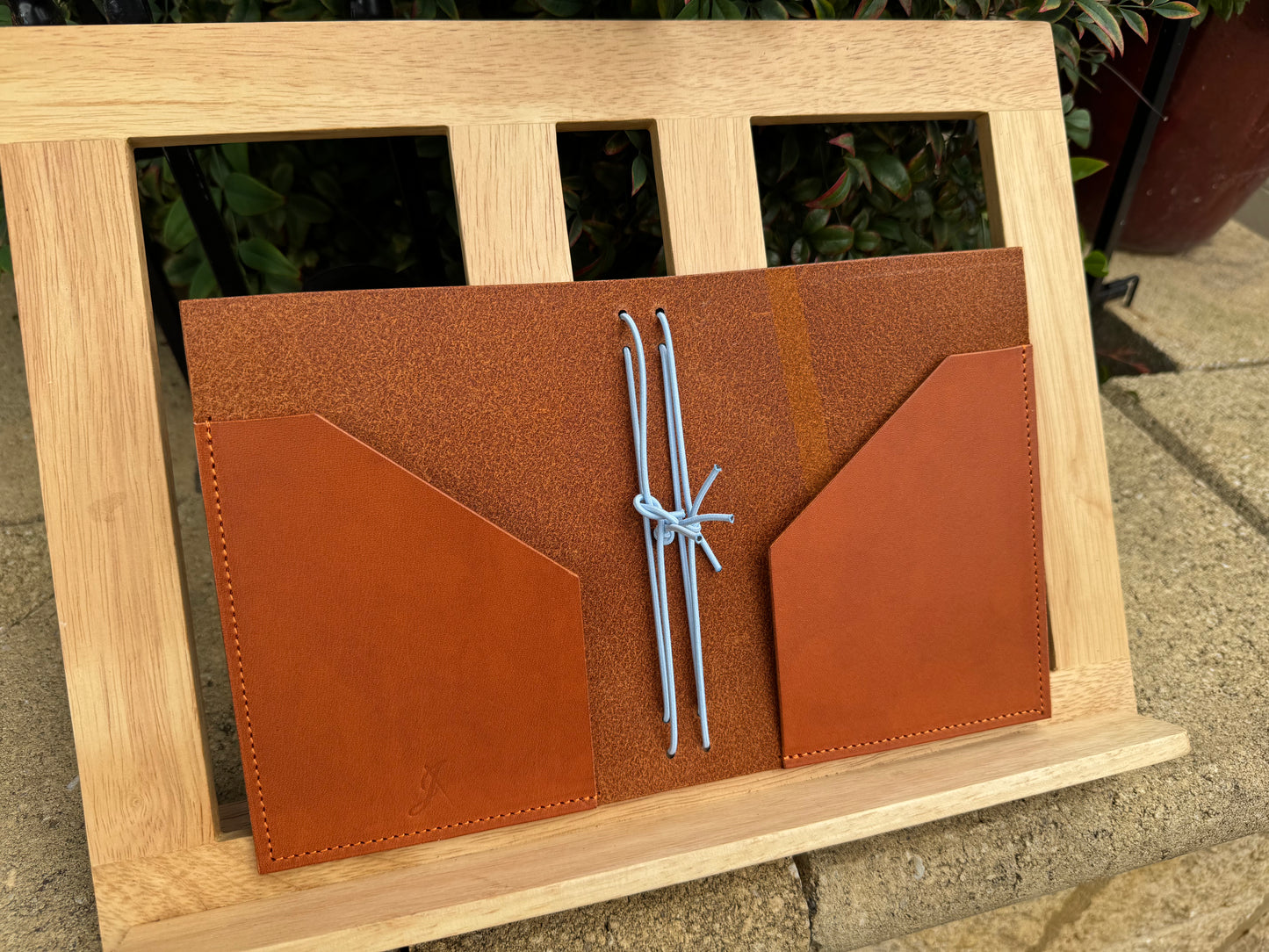 Capture Pocket Bifold (A6)