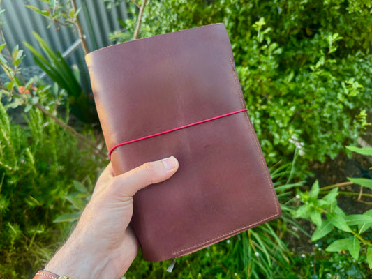 Narrator Pocket Bifold (A5)