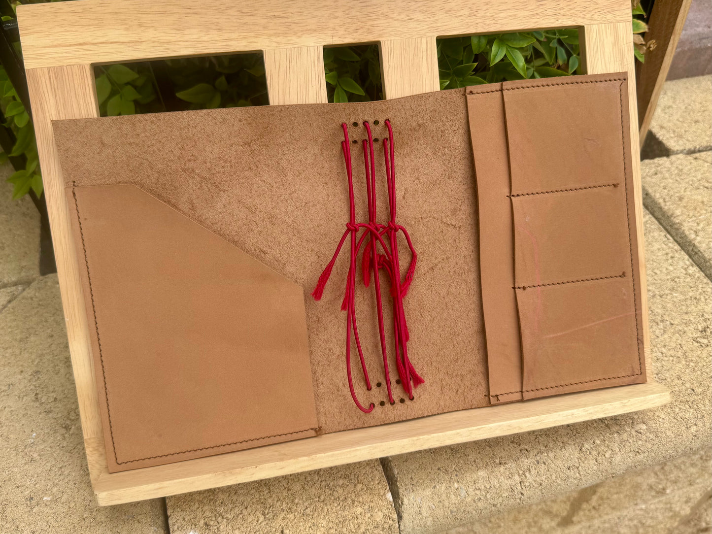 Commonplace Pocket Biifold (B6)