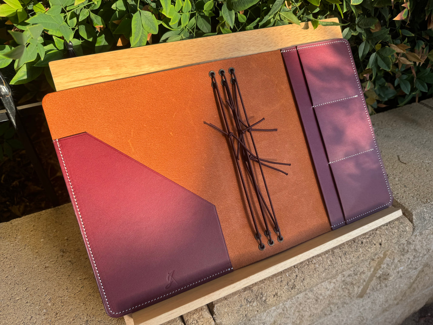 Narrator Pocket Bifold (A5)