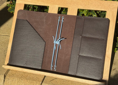 Commonplace Pocket Bifold (B6)
