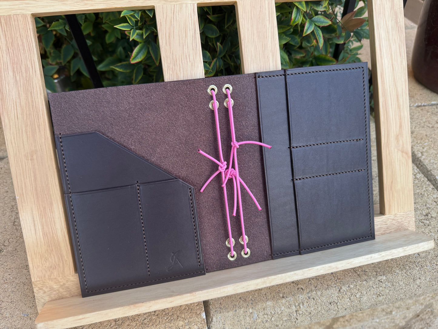 Capture Pocket Bifold (A6)