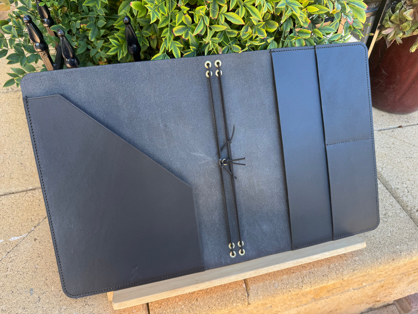 Extra Large Bifold Pocket